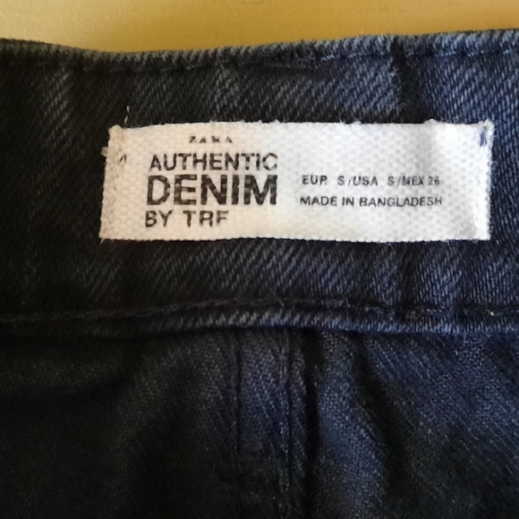 Zara Authentic Denim by TRF Black Distressed Raw Hem Denim Miniskirt Size Small - Picture 5 of 6